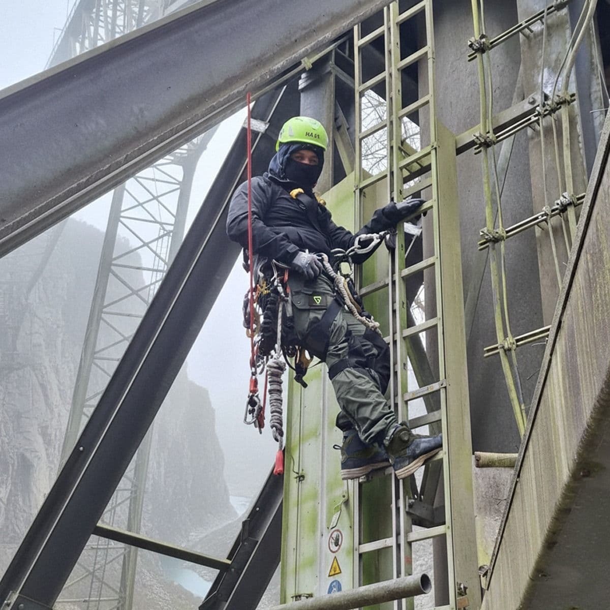 Defender Gen.2 Olive